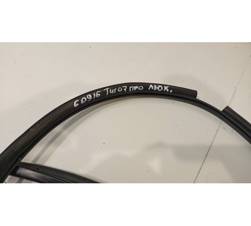 Уплотнительная резинка люка крыши