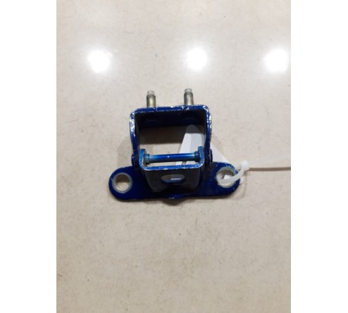 Петля крышки багажника(левая)