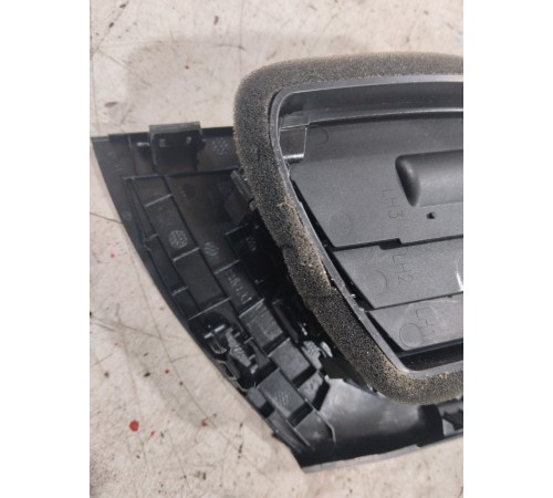 Воздушный дефлектор левый