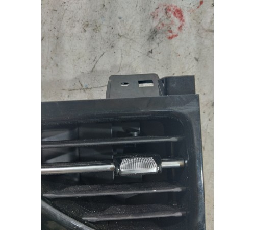 Воздушный дефлектор левый