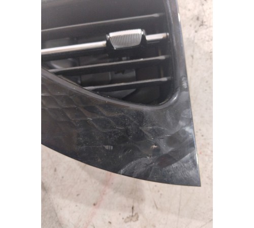 Воздушный дефлектор левый