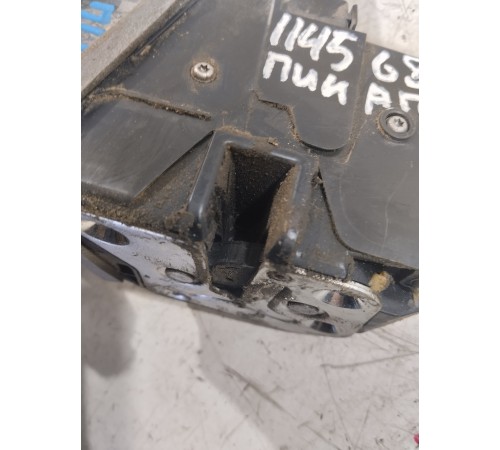 Замок двери передний левый