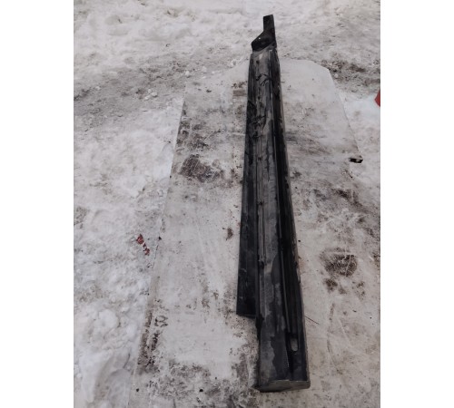 Подножка порога (правая)