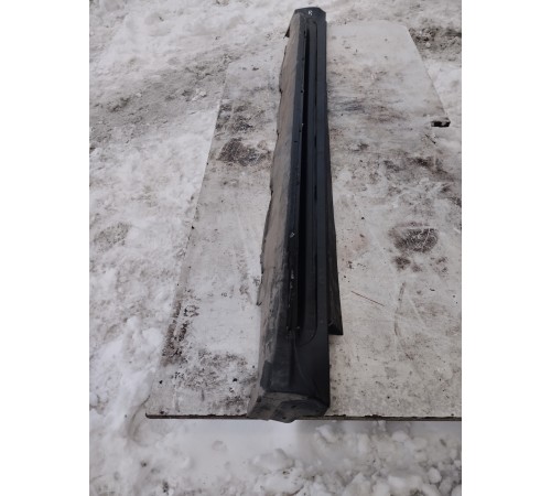 Подножка порога (правая)