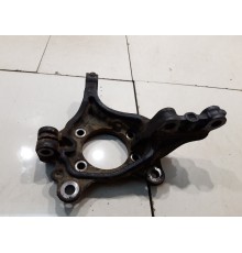 Кулак поворотный передний левый