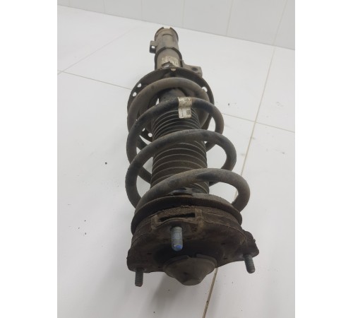 Амортизатор подвески передний правый в сборе