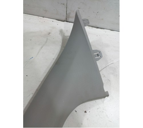 Накладка стойки лобового стекла левая