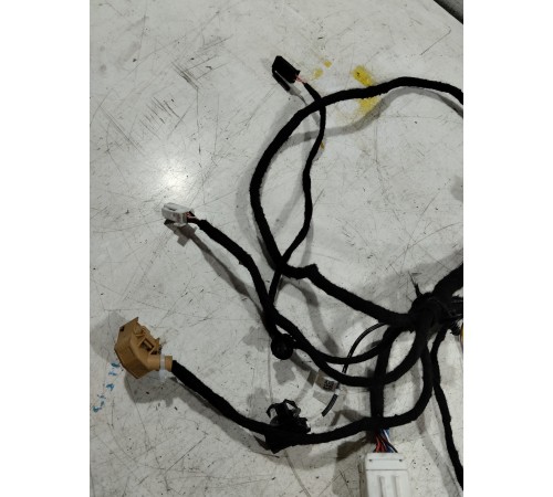 Электропроводка двери передняя левая