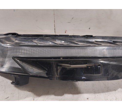 Фара передняя правая