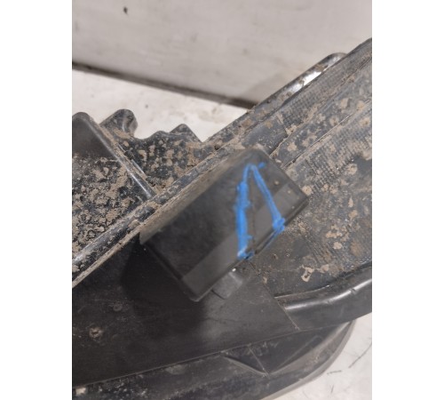 Фара передняя правая