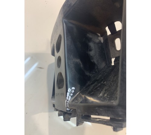 Кронштейн заднего бампера (правый верхний)