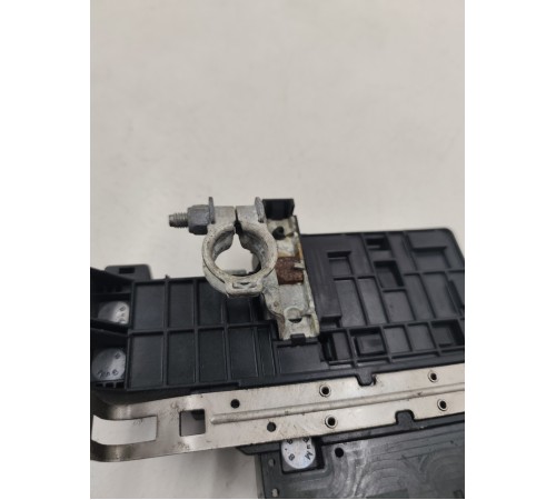 Клемма аккумулятора