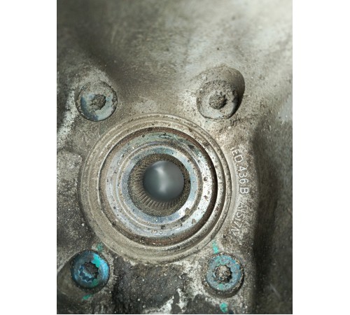 Кулак поворотный задний правый