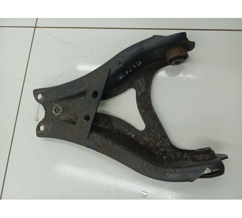 Рычаг передний левый 