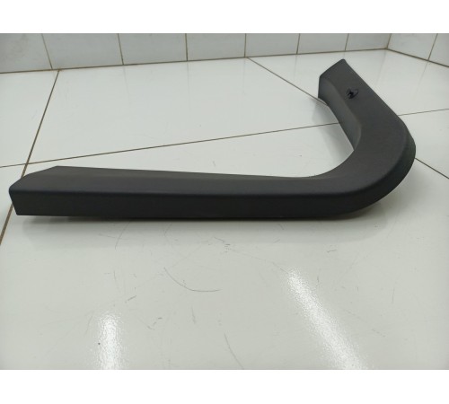 Обшивка двери крышки багажника правая верхняя