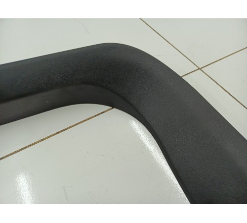 Обшивка двери крышки багажника правая верхняя