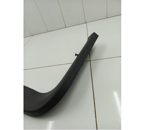 Обшивка двери крышки багажника правая верхняя