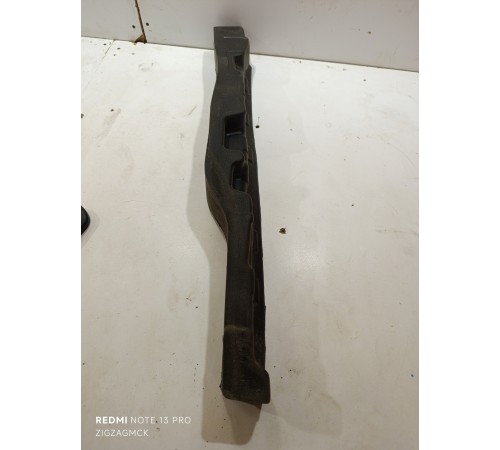 Уплотнитель крыла передний правый