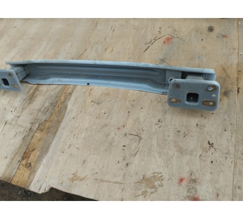 Усилитель заднего бампера