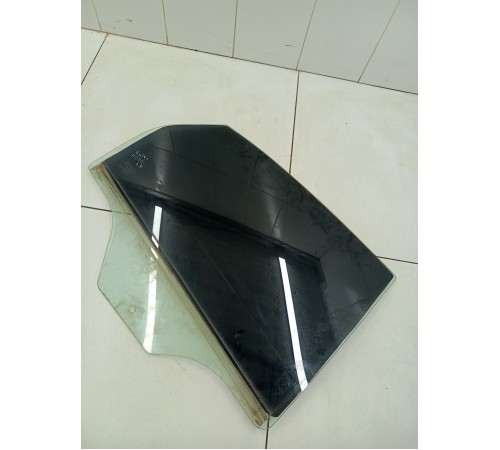 Стекло двери заднее правое