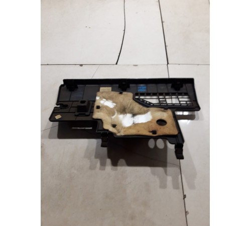 Накладка торпедо нижняя левая