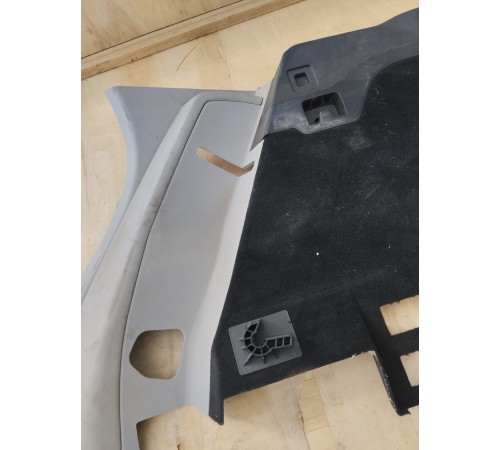 Обшивка багажника правая