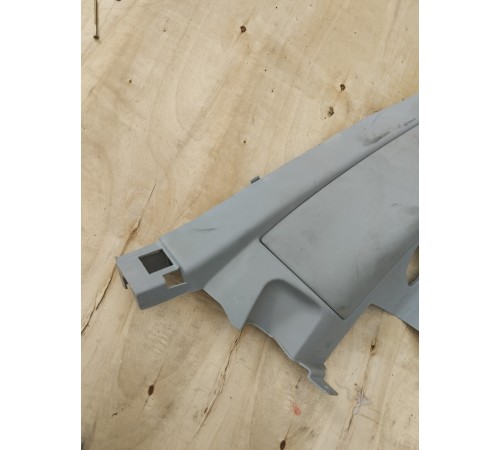 Обшивка багажника правая