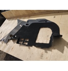 Обшивка багажника правая