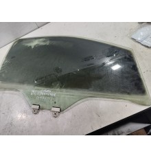 Стекло двери (переднее правое)