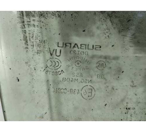 Стекло двери (переднее правое)