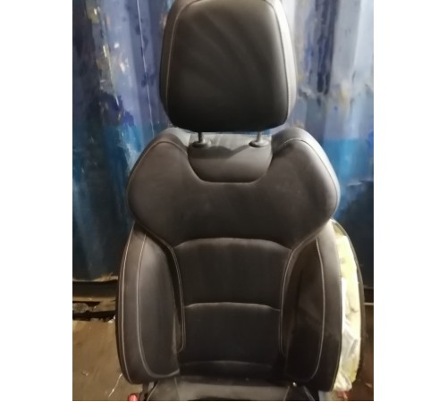 Сиденье переднее левое