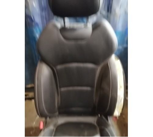 Сиденье переднее левое