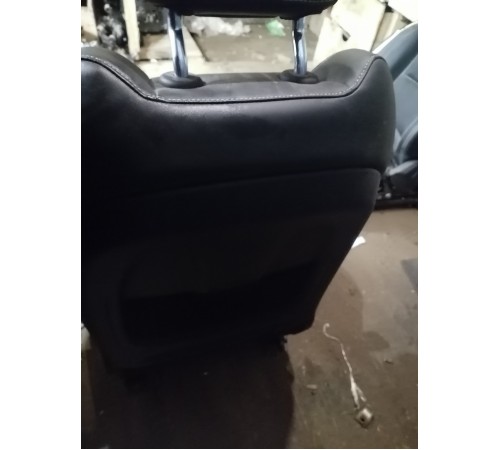 Сиденье переднее левое