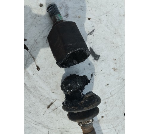 Привод (полуось) передний левый