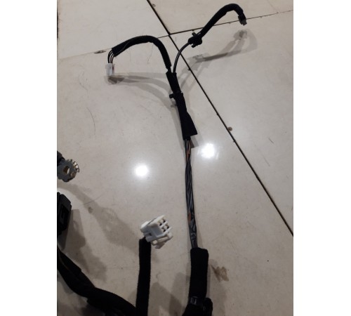 Электропроводка крышки багажника