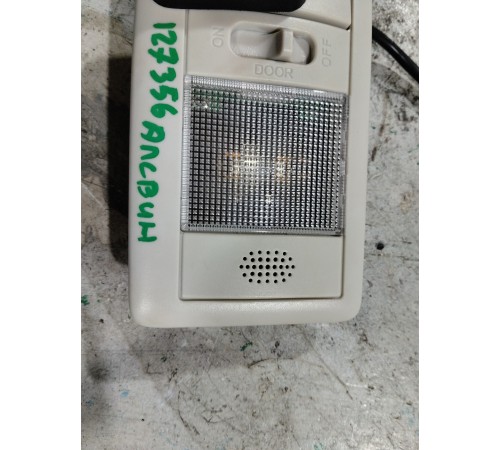 Плафон внутреннего освещения салона