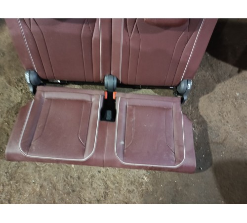 Сиденье третьего ряда 3-тий ряд