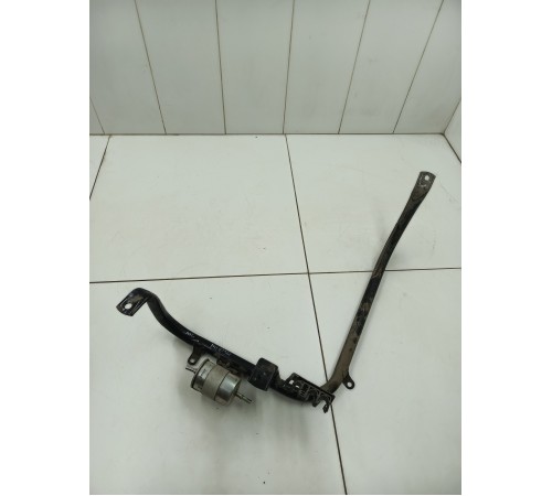 Кронштейн крепление топливного бака