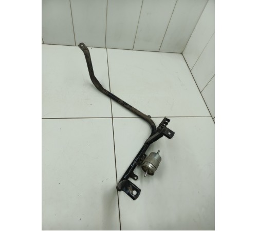 Кронштейн крепление топливного бака