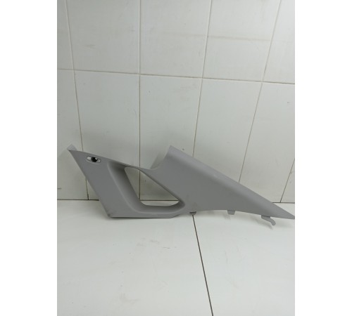 Обшивка задней стойки правая