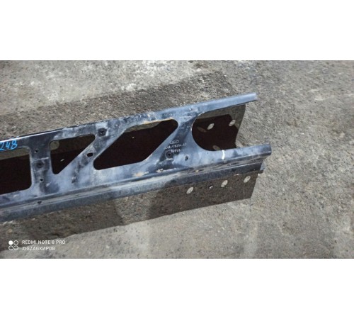 Кронштейн (поперечина) передний буксировочного присоединения