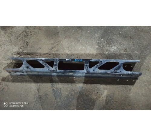 Кронштейн (поперечина) передний буксировочного присоединения