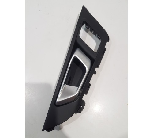 Ручка двери внутренняя передняя левая