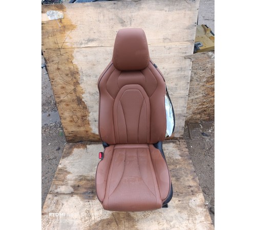 Сиденье переднее левое