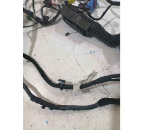 Электропроводка двери передняя правая