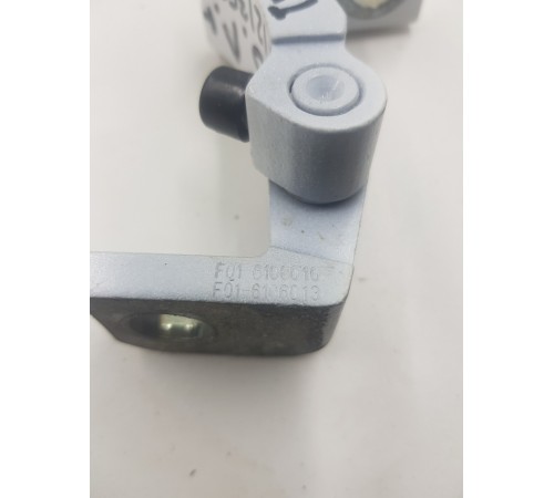 Петля двери задняя левая нижняя