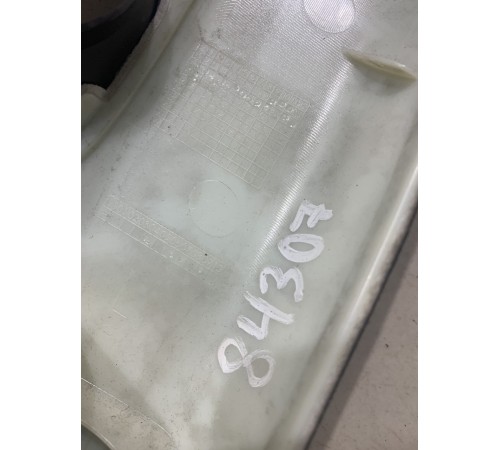 Накладка стойки центральной (верхняя левая)