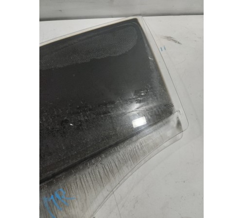 Стекло двери переднее левое