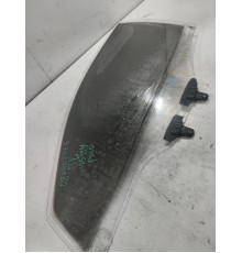 Стекло двери переднее левое