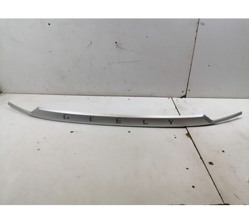 Накладка крышки багажника декоративная